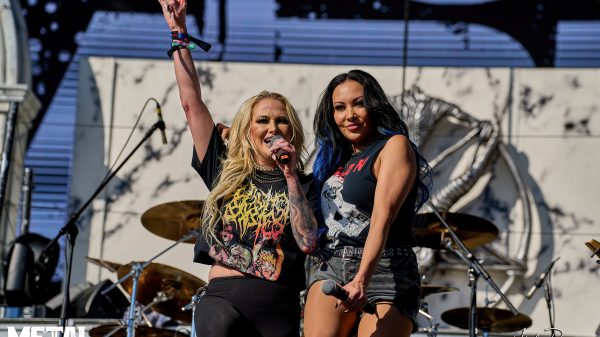 Butcher-Babies-08
