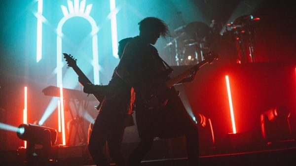 III IV